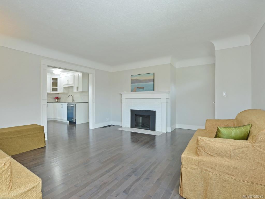 1212 Pearce Cres