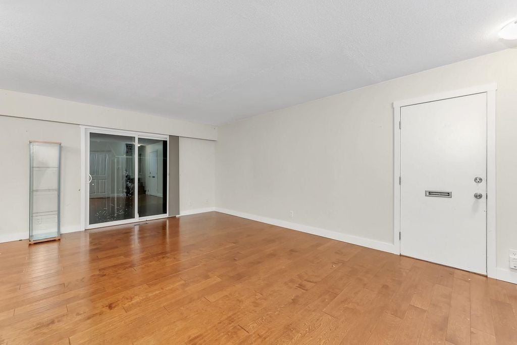 1250 Premier St