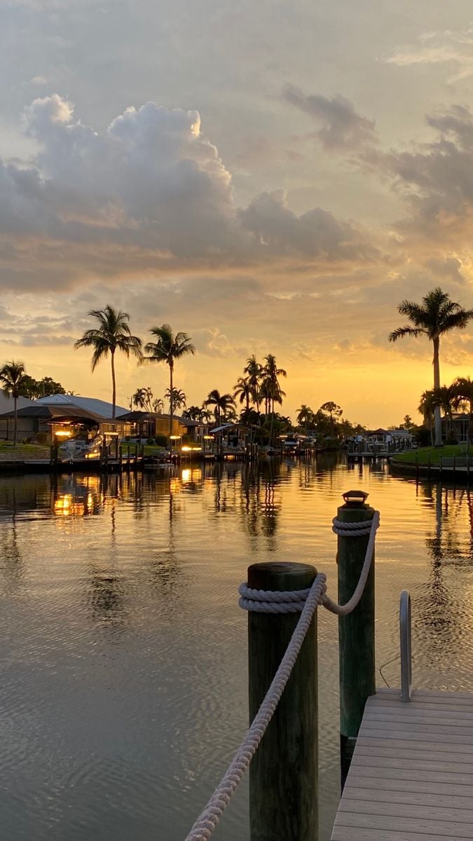 Why People Are Moving to St. Petersburg, Florida – And the Top 5 Neighborhoods They’re Choosing