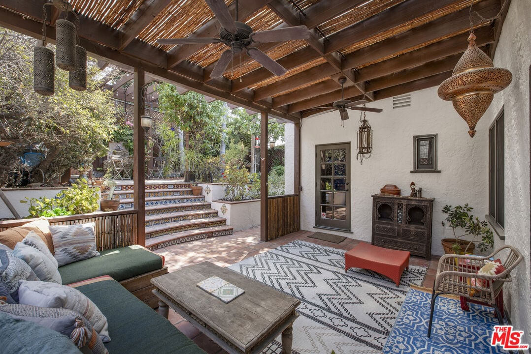 6105 Mount Angelus Dr