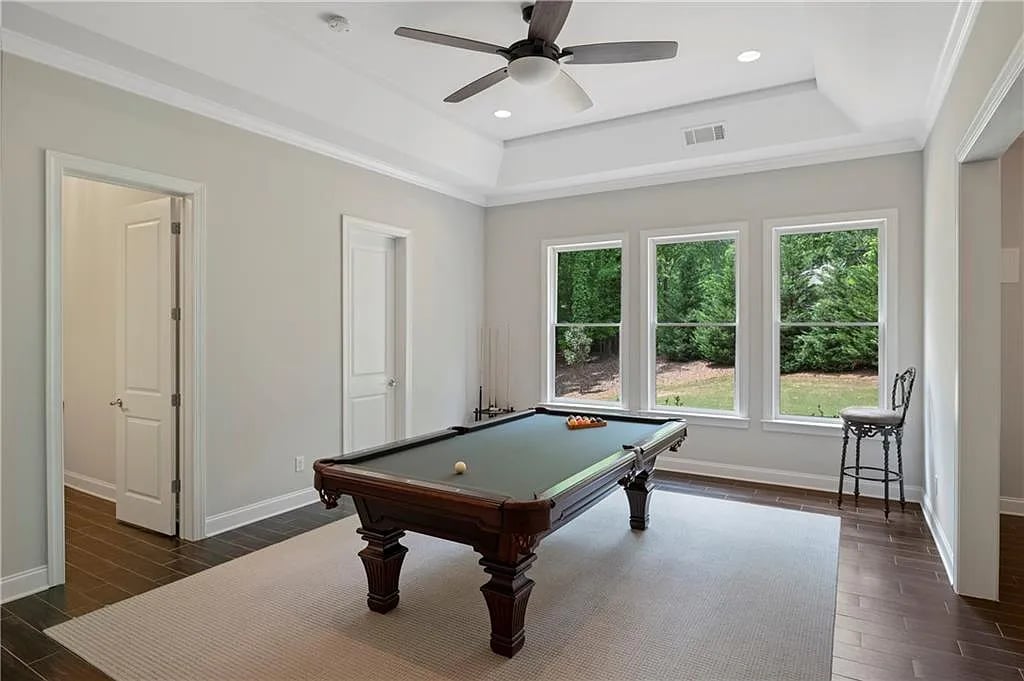 1555 Northcliff Trce