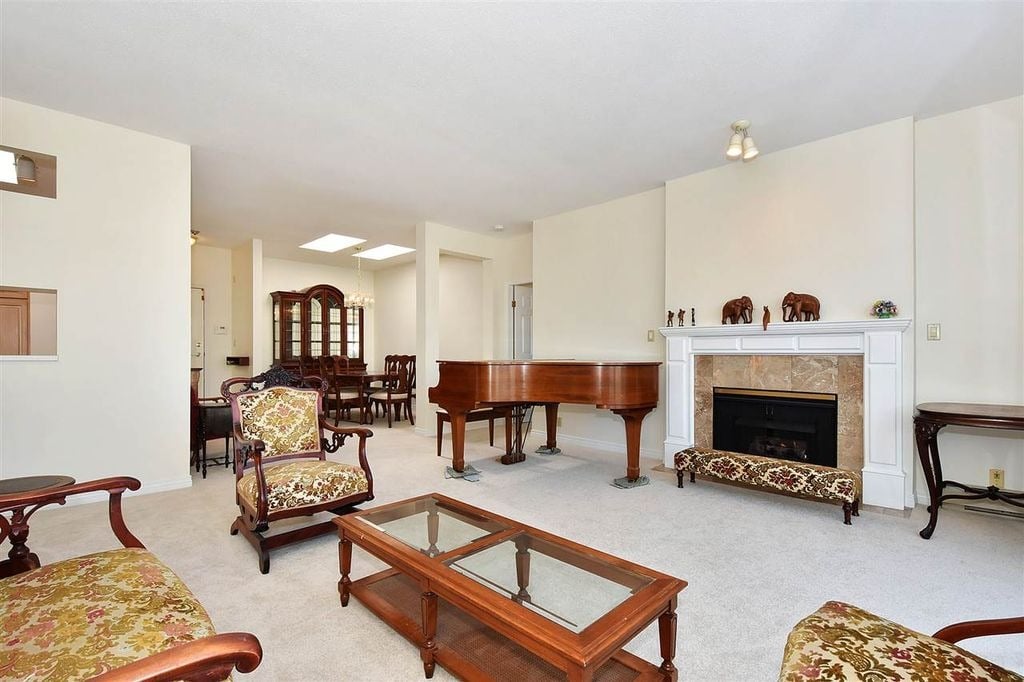 3769 W 7th Ave, #325