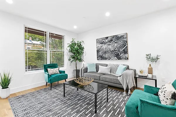 318 Quincy Street #2