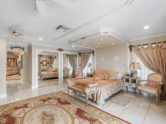 1010 Pine Point Road