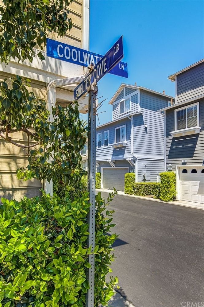 7461 Shelter Cove Cir