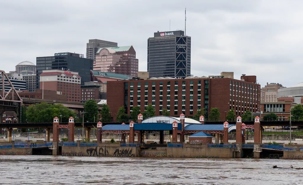 Now is the time to build up the riverfront, civic and business leaders say
