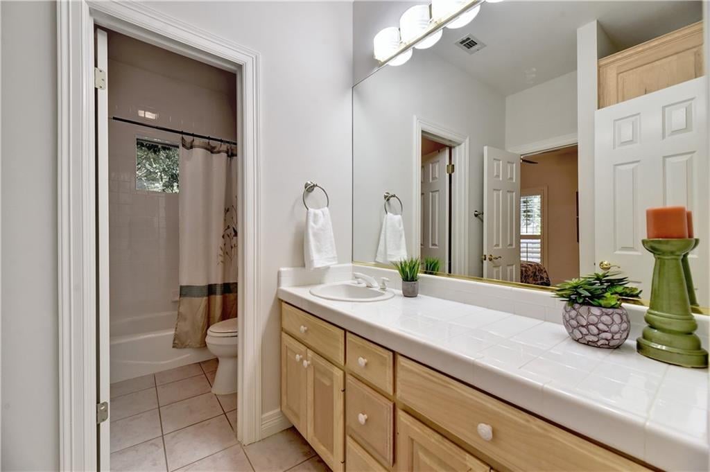 5600 N Scout Island Cir