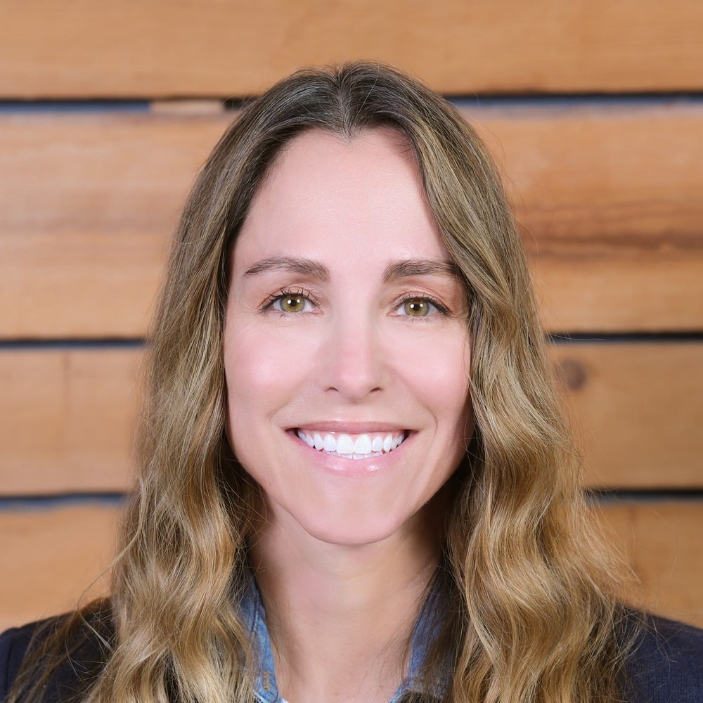 Andi Paulin Newport Beach, CA Real Estate Agent Headshot