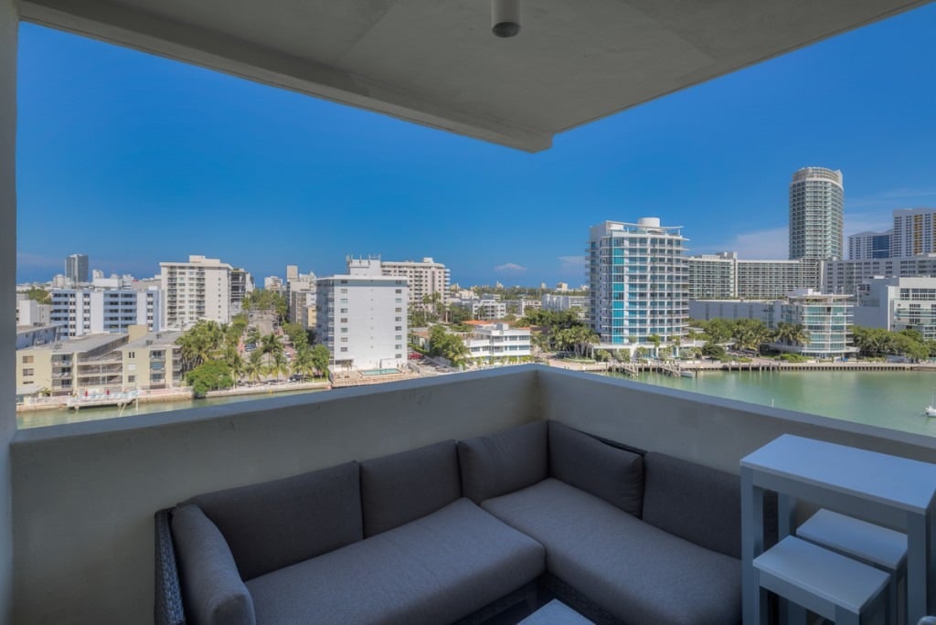 Contemporary-Stunner 2 Bedroom Southeast Corner Just Listed at Belle Plaza!