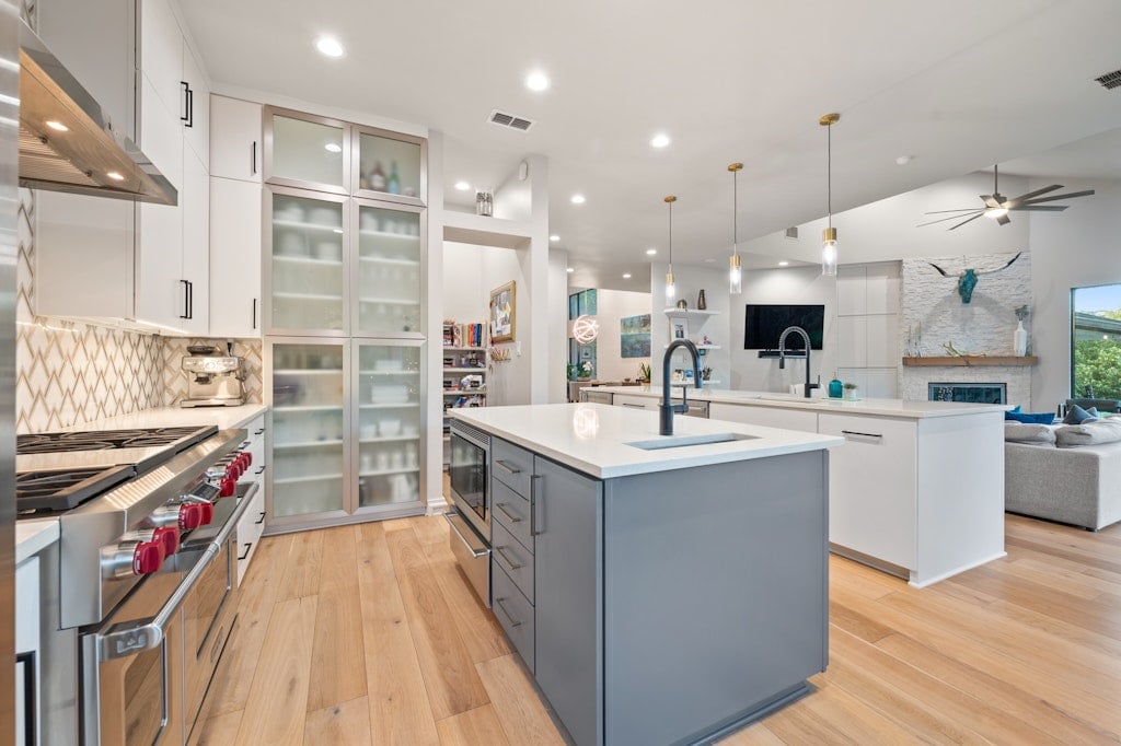 3200 Three Rivers