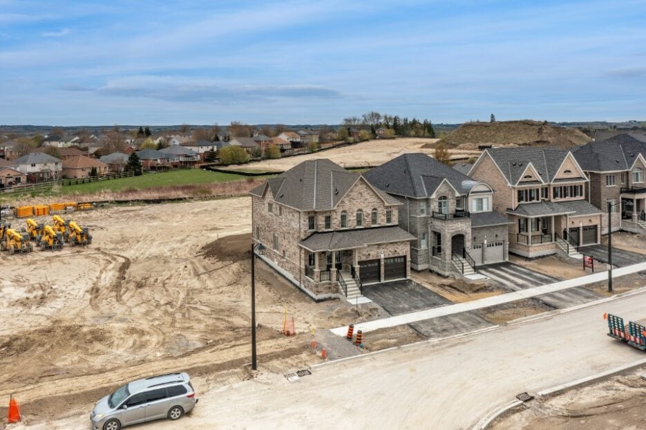 55 Robin Trail