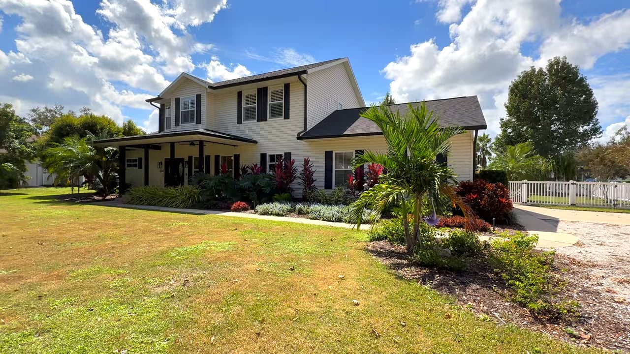 634 137th St NE, Bradenton, FL 34212