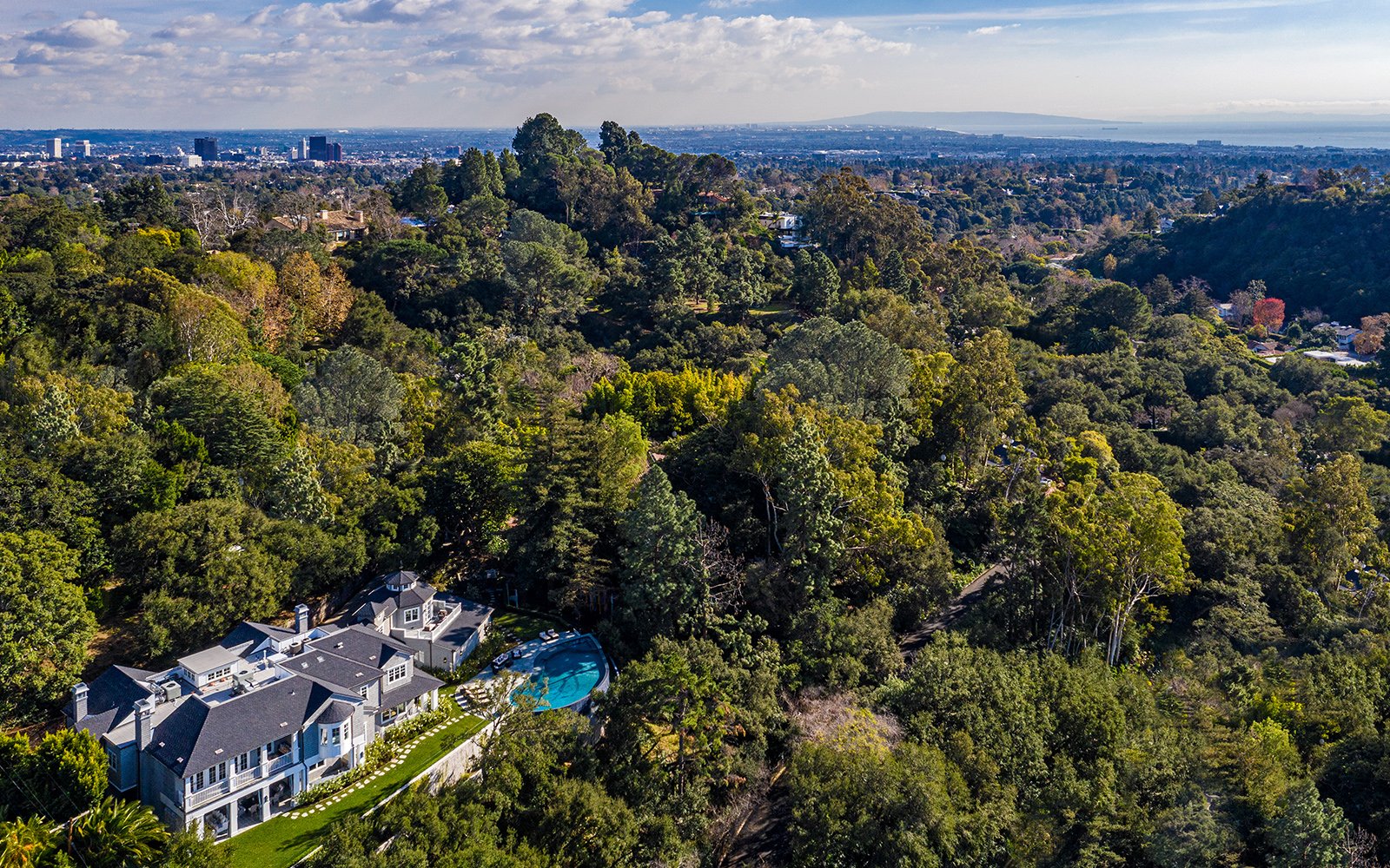 940 E Oakmont Dr, Brentwood