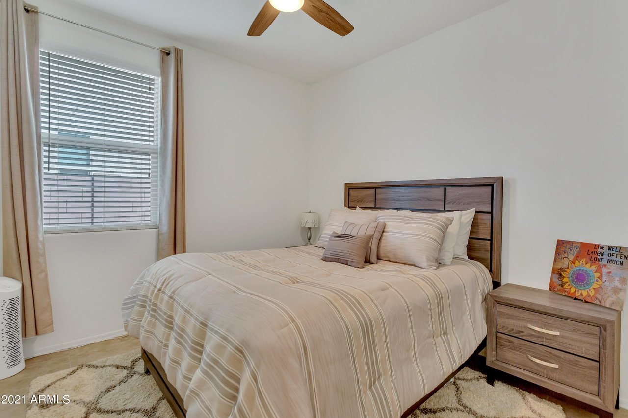 538 E Balao Dr