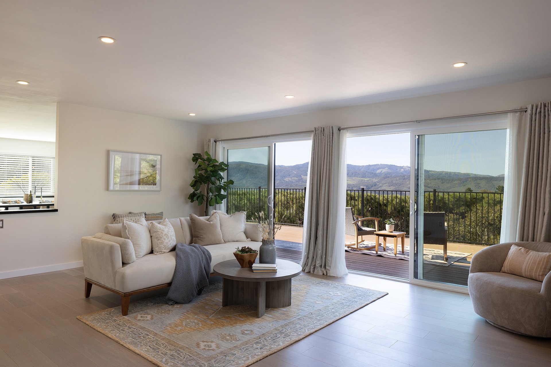 Private Hilltop Retreat - 25450 Via Cicindela