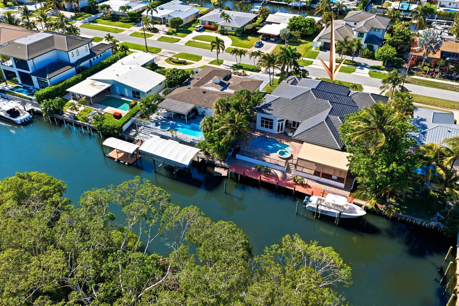  608 Inlet Rd