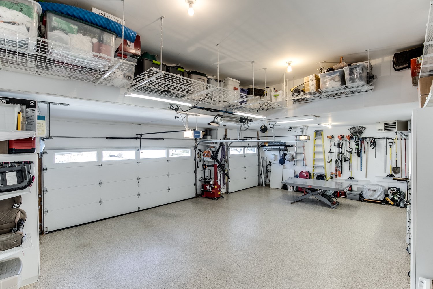 Beautiful 2-Story in Desirable OakParke Estates