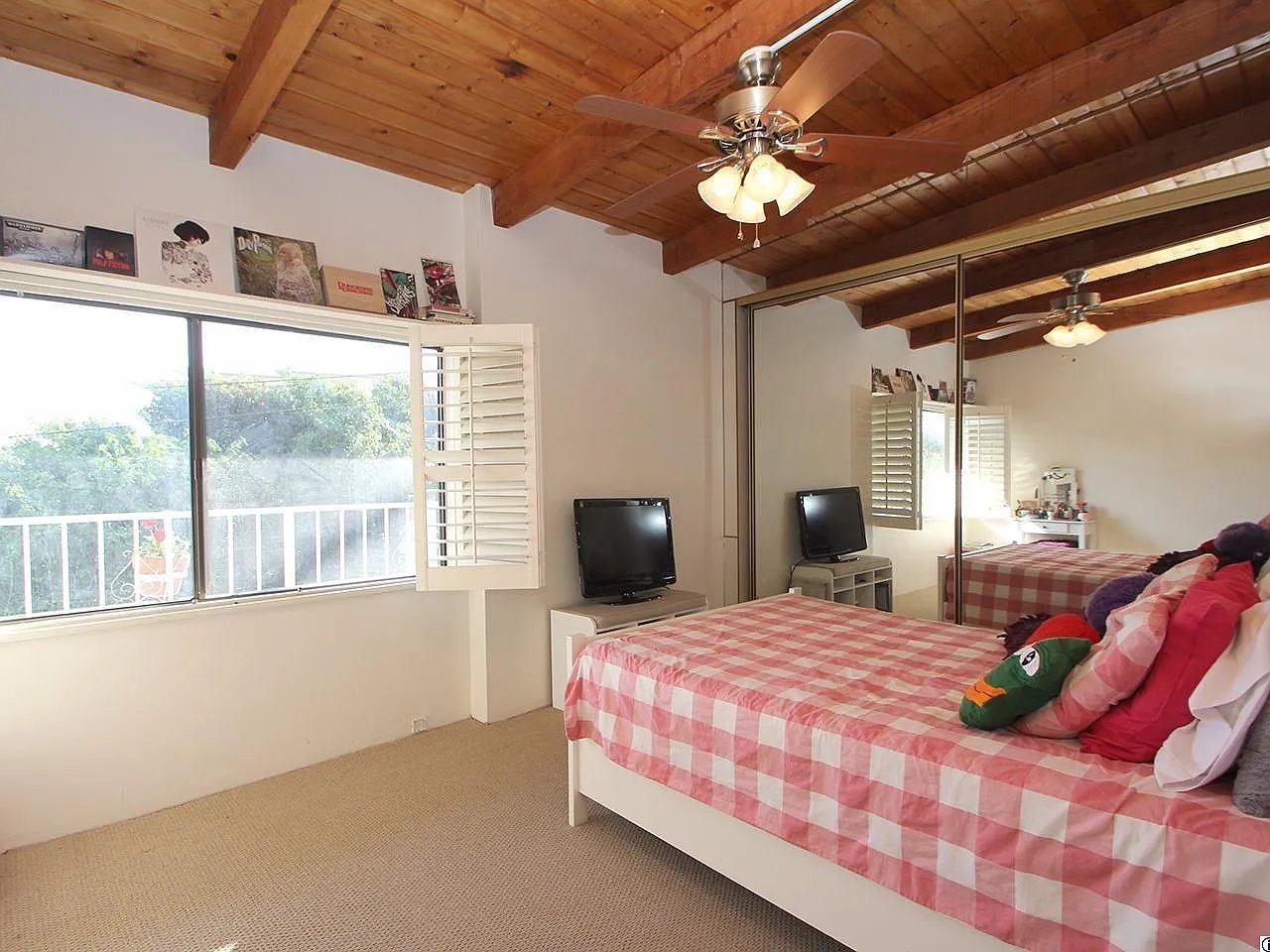1330 Paseo Redondo