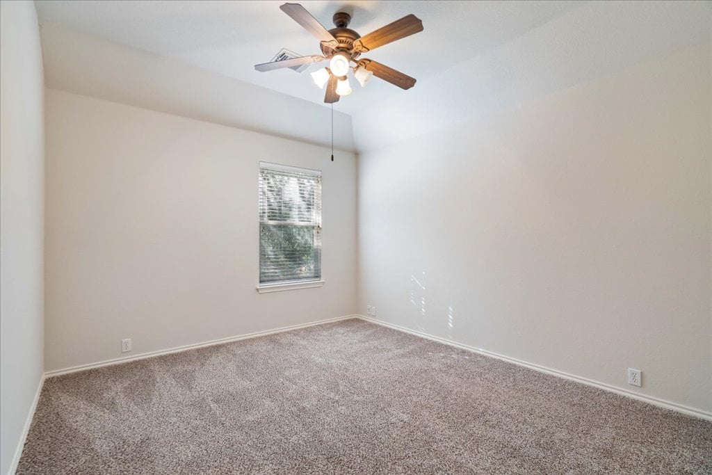 10937 Colonel Winn Loop