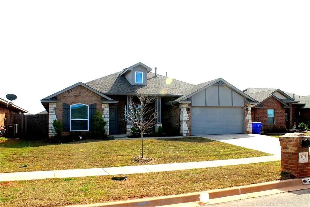 3910 Caraway Ln