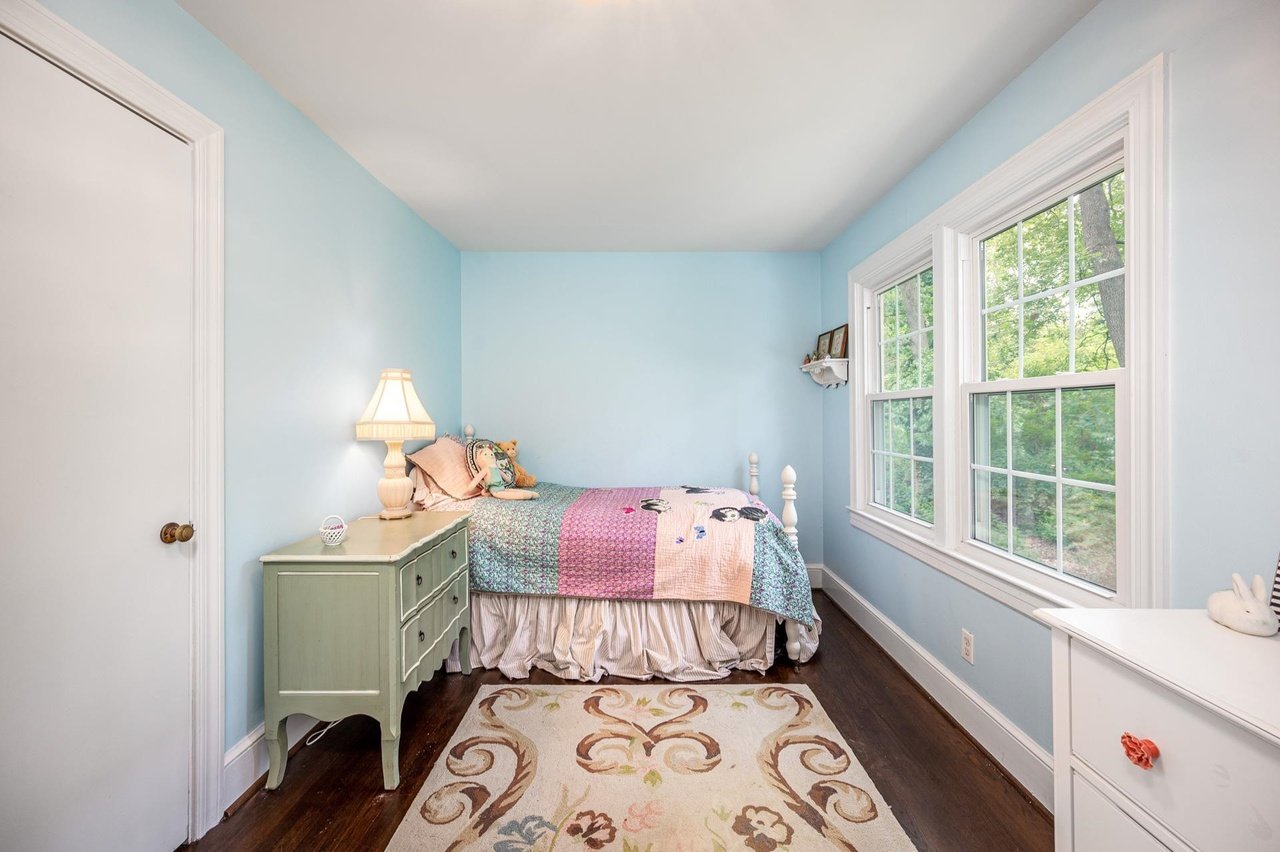43 Oakwood Dr