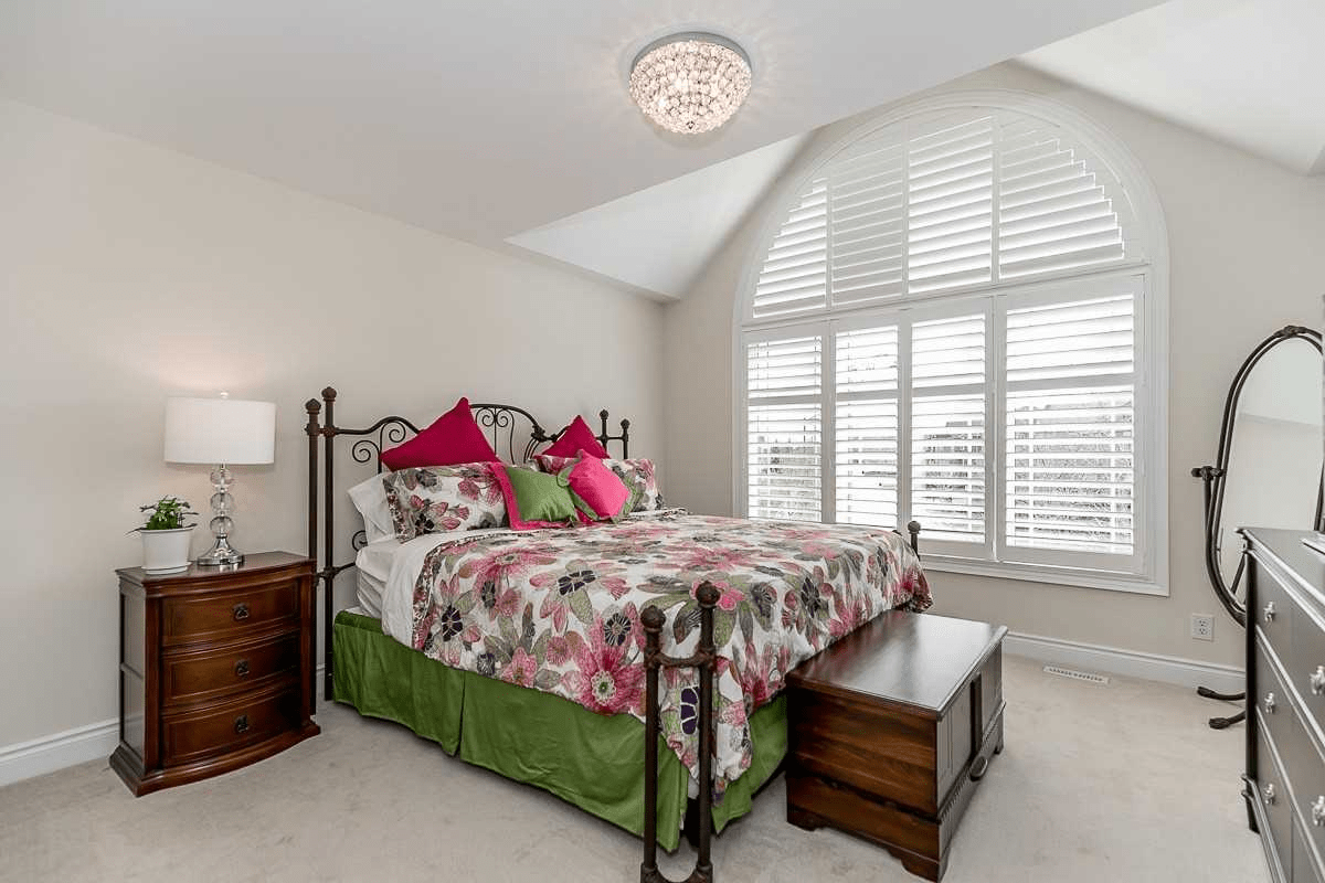 159 Ivy Jay Cres N