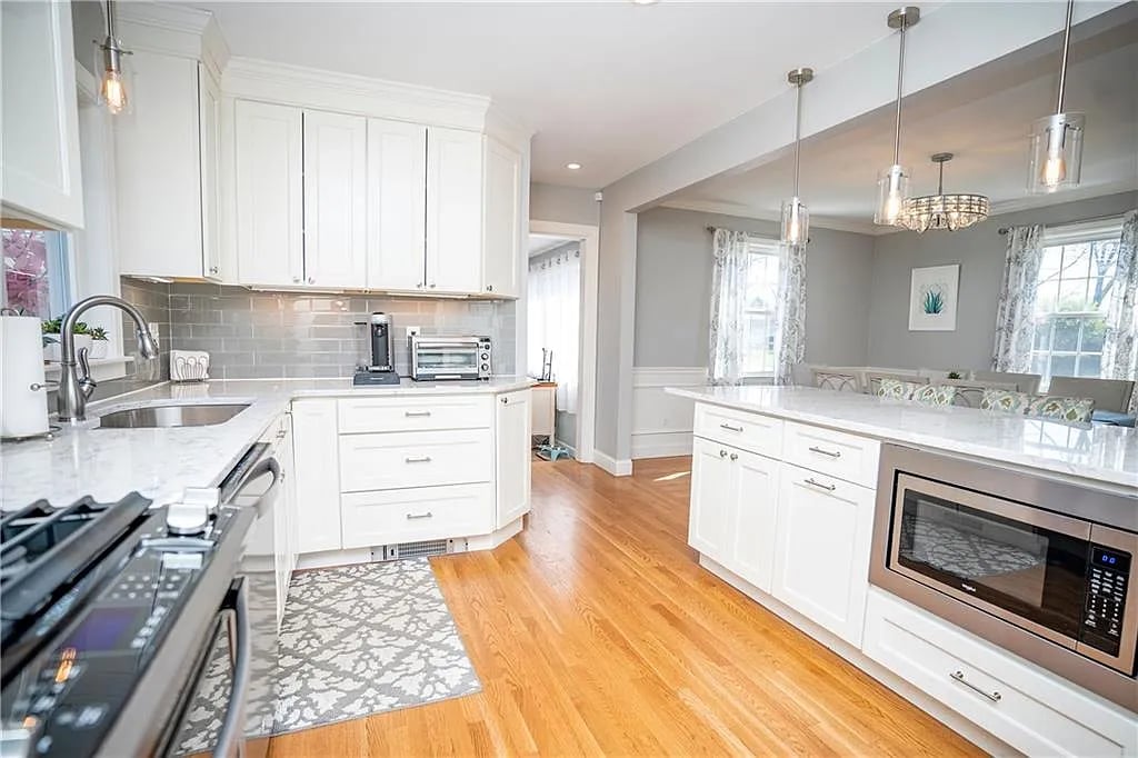 115 Summit Dr