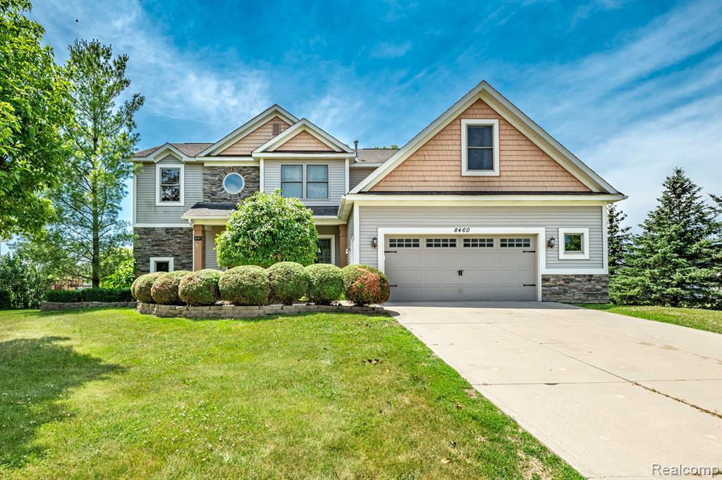 8460 Woodridge Drive 