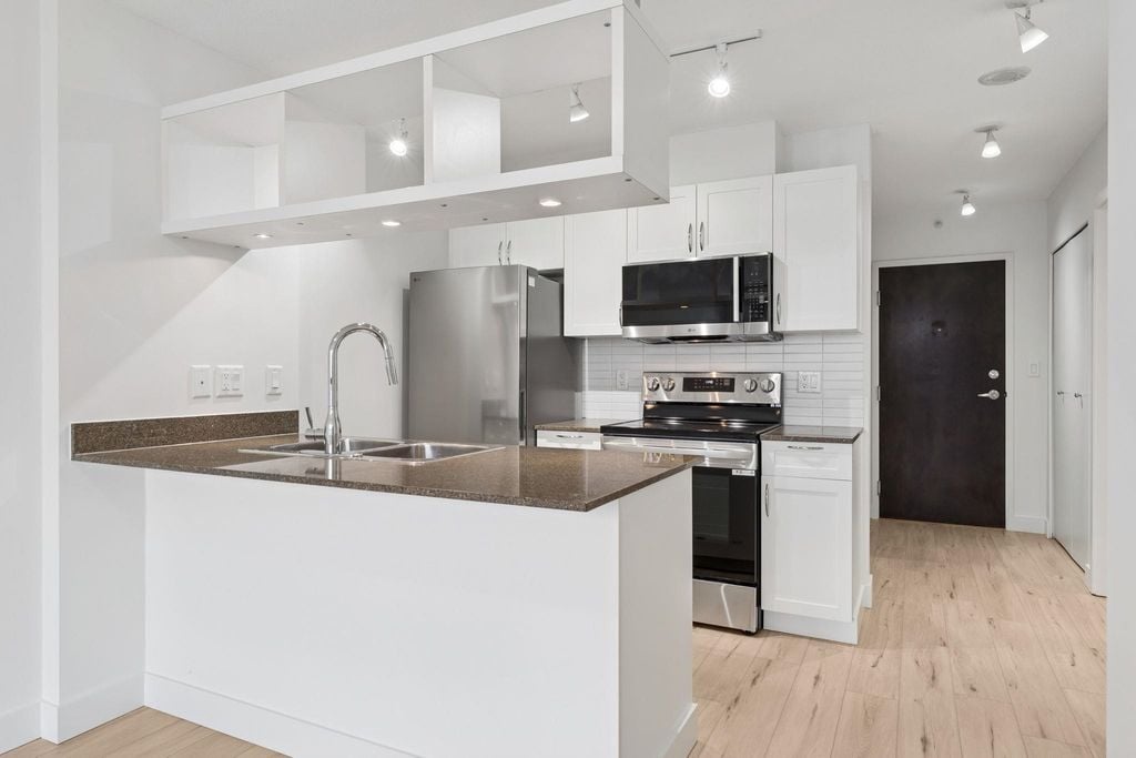 938 Smithe St, #1532