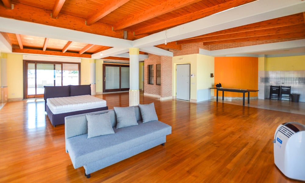 Perfect Penthouse with Panoramic Beachfront Views