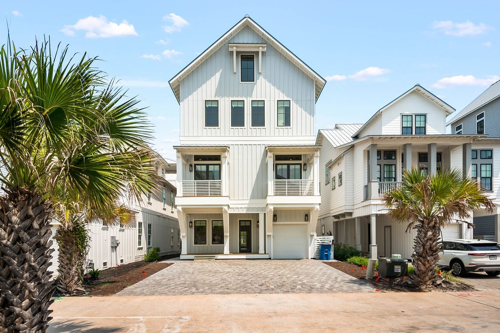 Coastline Drive - Custom Residence 