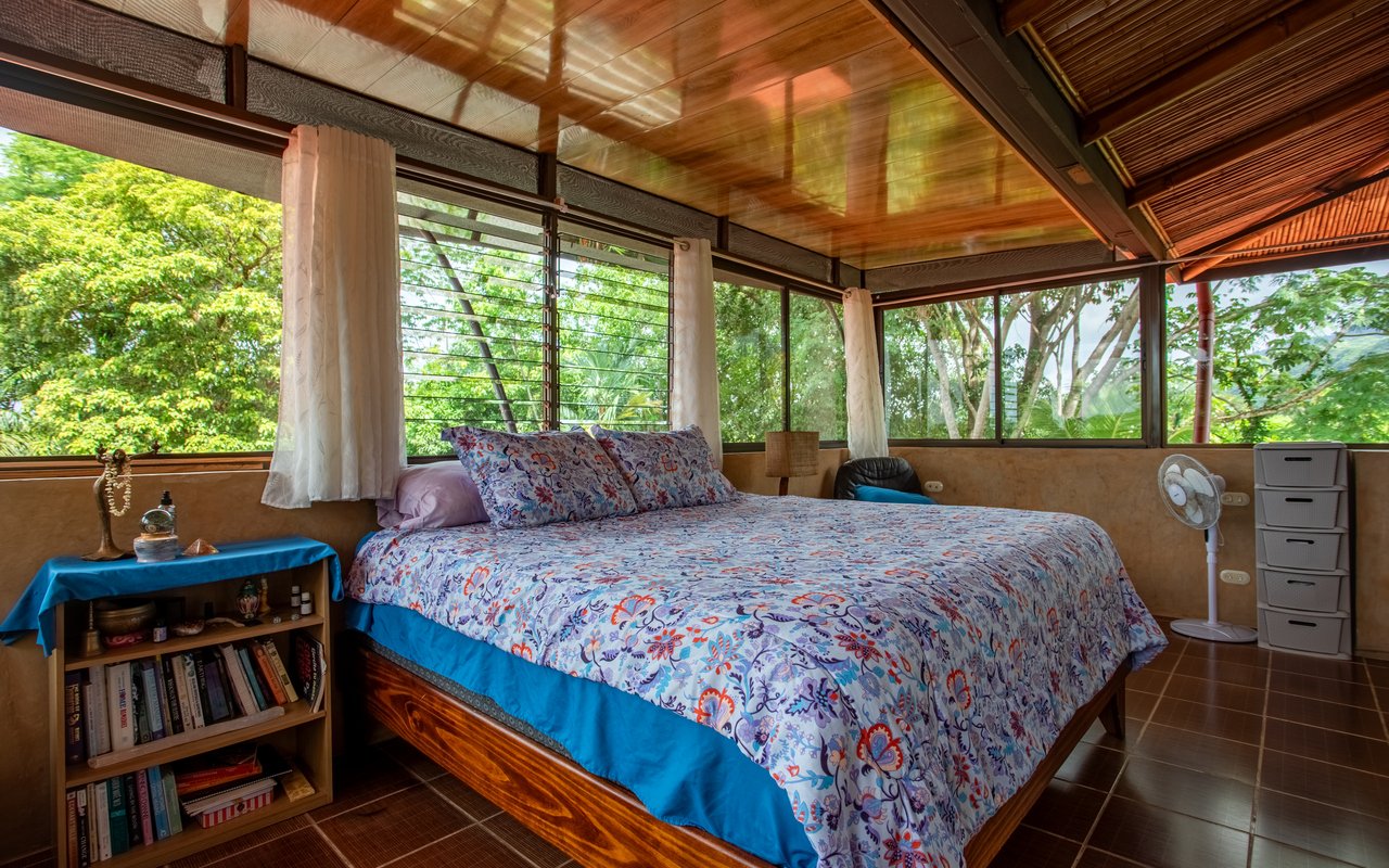 Tropical Getaway with Two Villas and Lush Gardens Near the Heart of Uvita