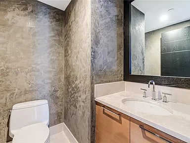 17001 Collins Ave # 2508