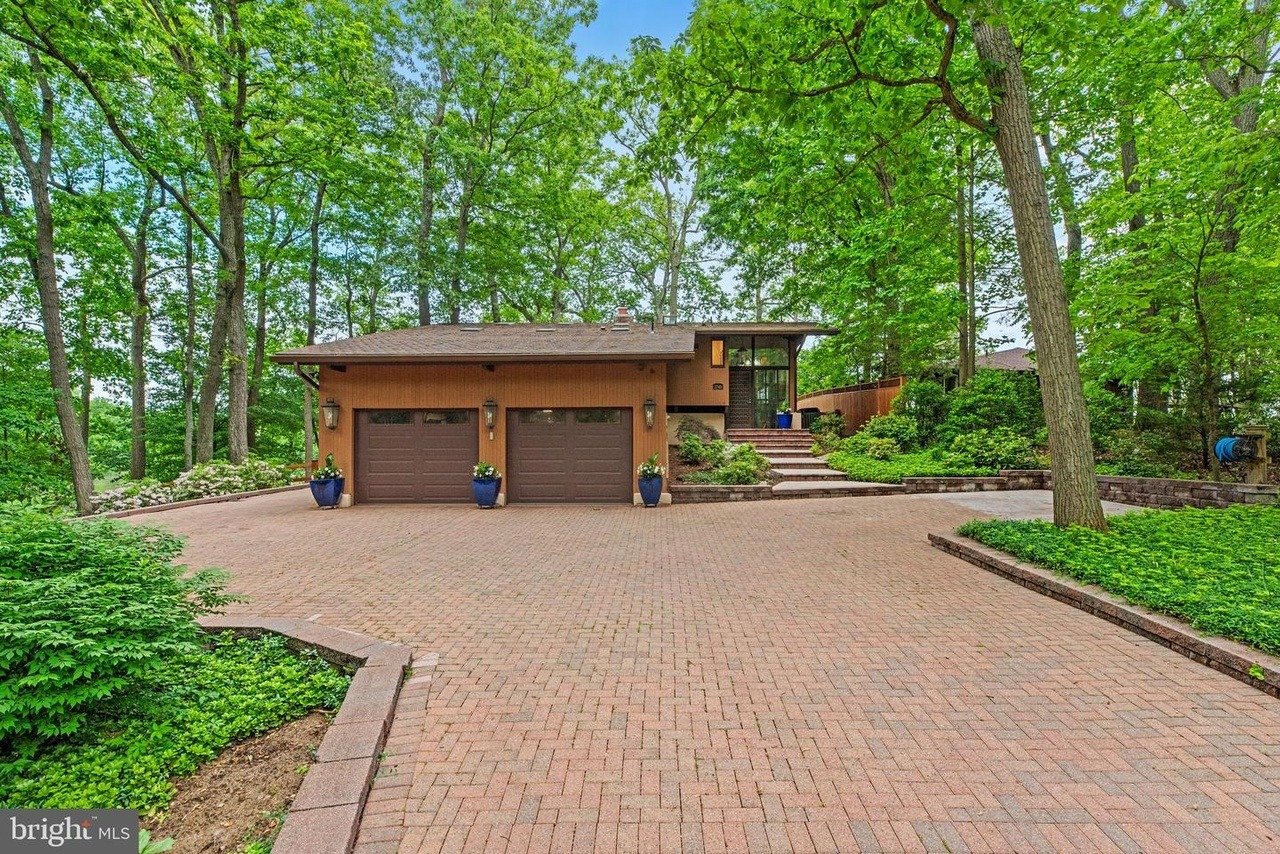 2749 Poplar Ln