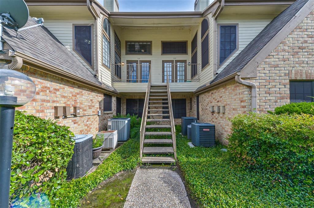 2425 Holly Hall Street Unit: 92F