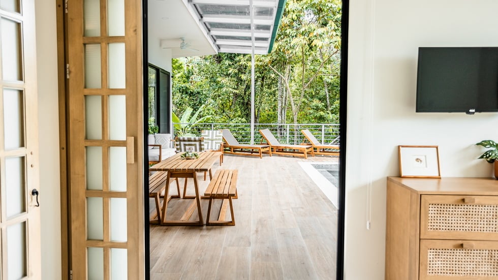 Luxury Riverfront Residence in Playa Dominical Walk to the Beach