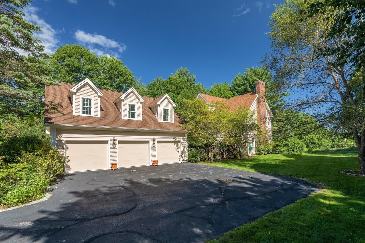 Virtual Open House – 19 Inverness Road, Falmouth, ME