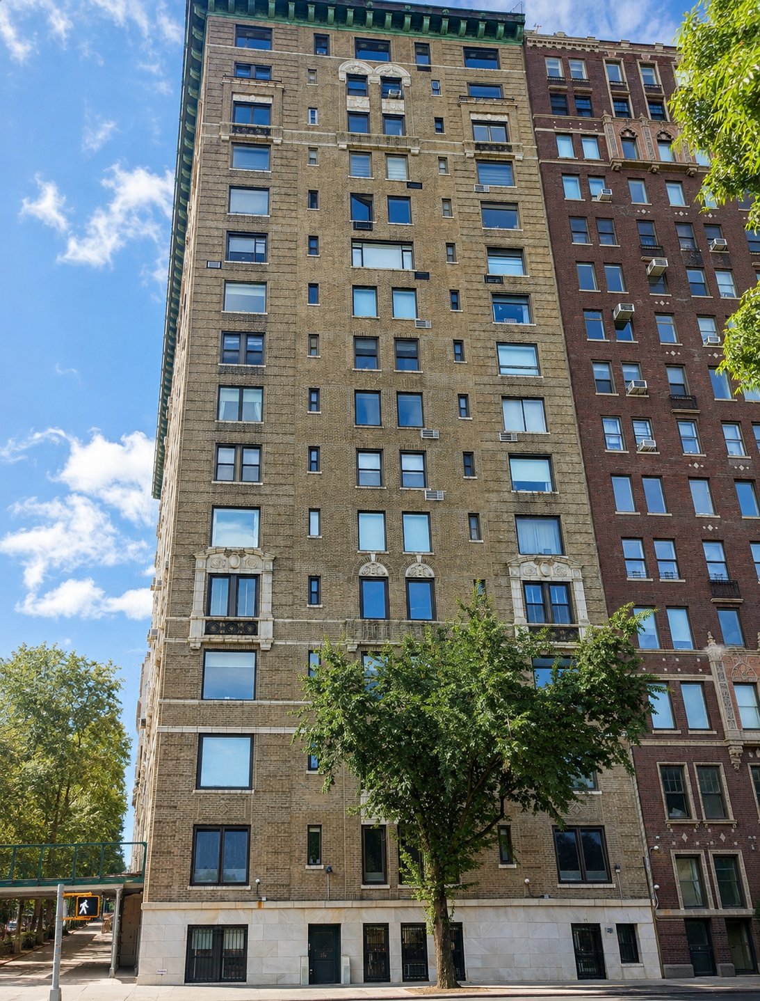 54 Riverside Dr Ste 12C
