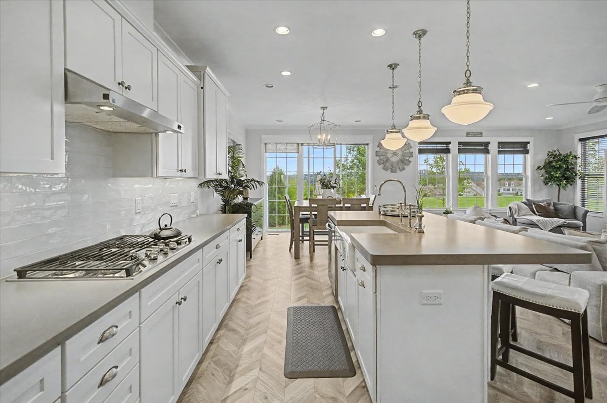 17 Aspen Dr