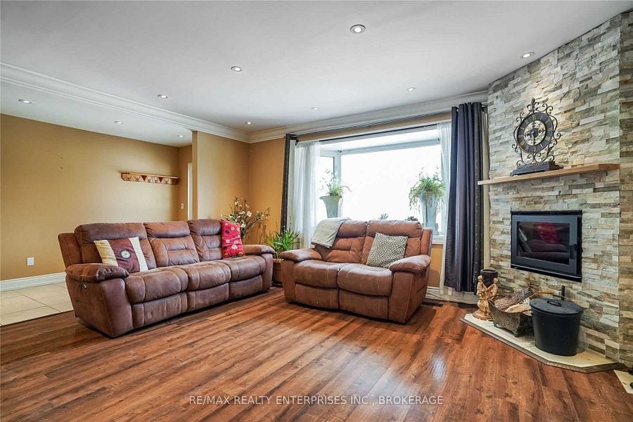 1810 South Sheridan Way Unit: Upper