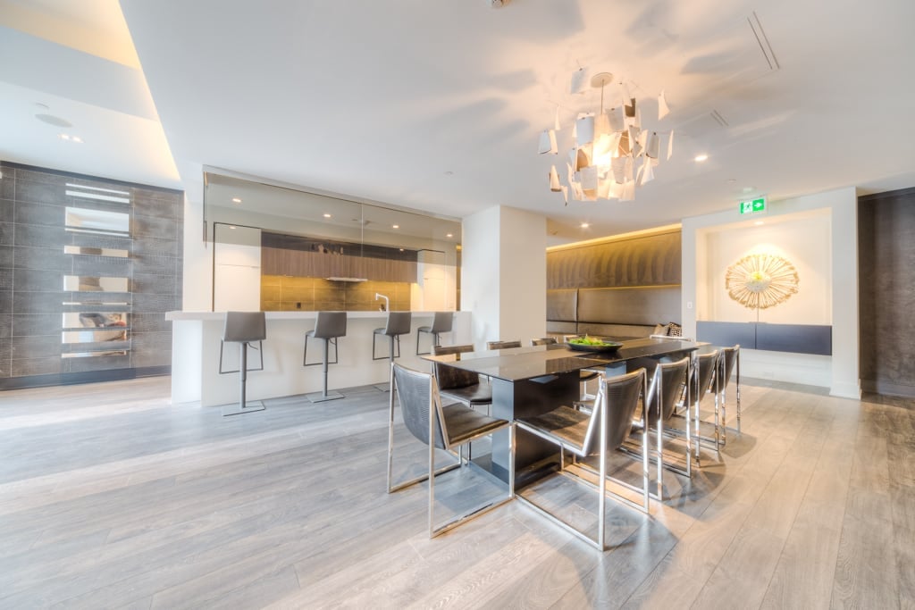 FOREST HILL CORNER SUITE