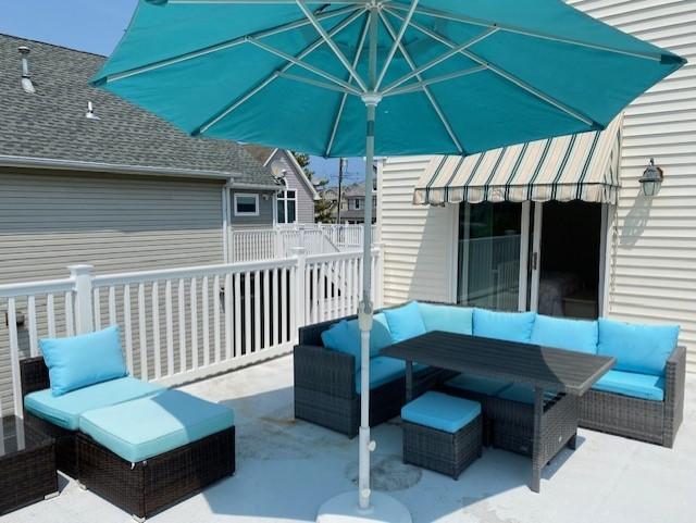 #312 a Classic Bay Header Home Just Three Homes From Ocean