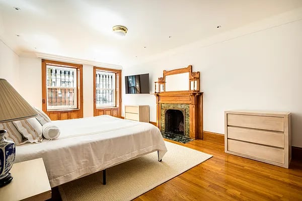 37 West 74th Street