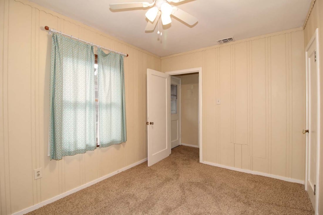 Just listed! Darling Elmhurst home