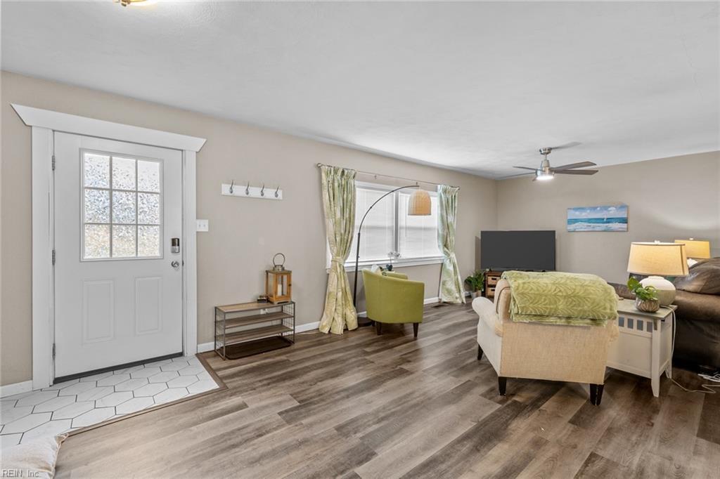529 Austin St