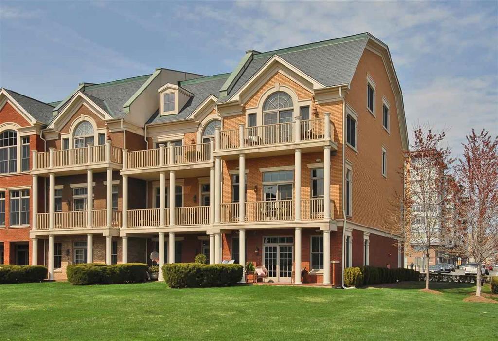 5 Carlyle Ct - The Brownstones at Port Imperial 