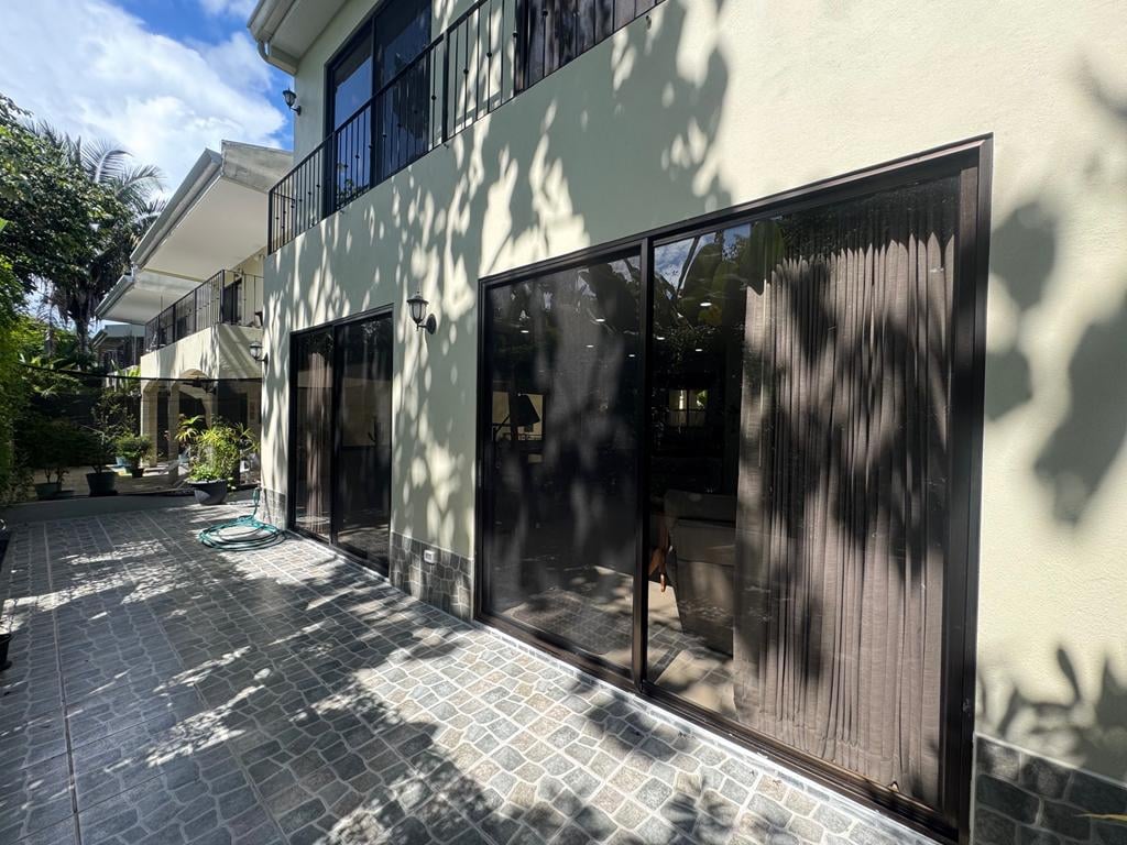 3-Bed Coastal Villa – Marina Access