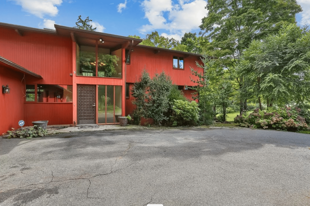 Easton, Connecticut Contemporary on 6 Acres