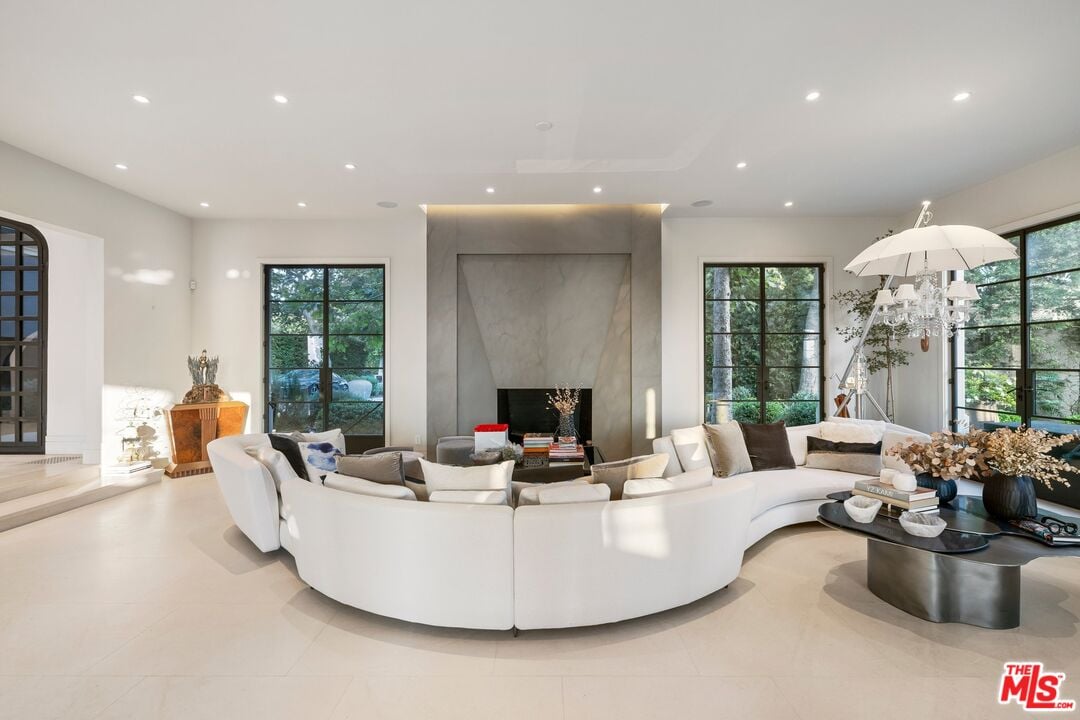 Stone Ridge Ln, 90077