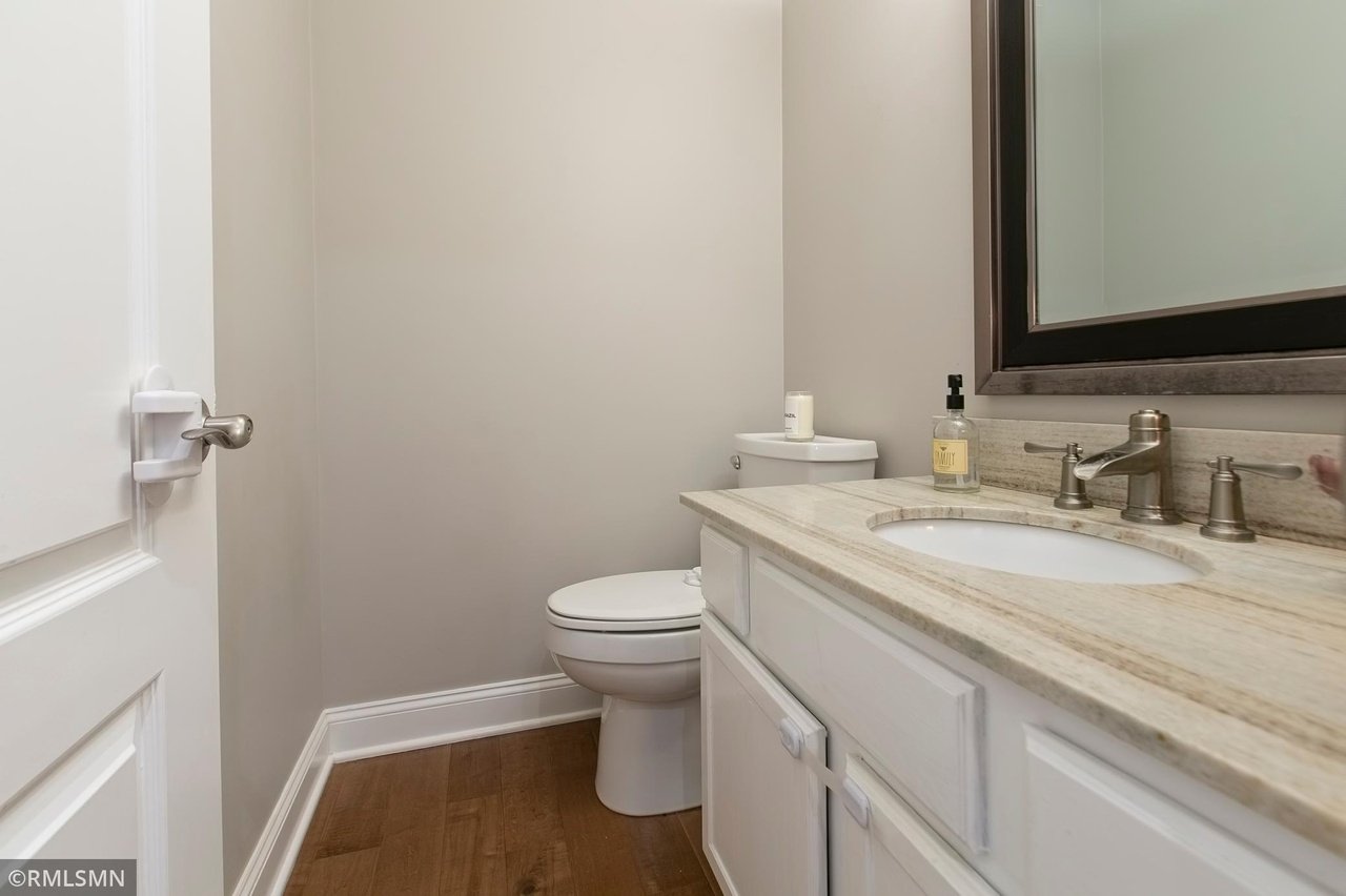 14271 Empire Ct